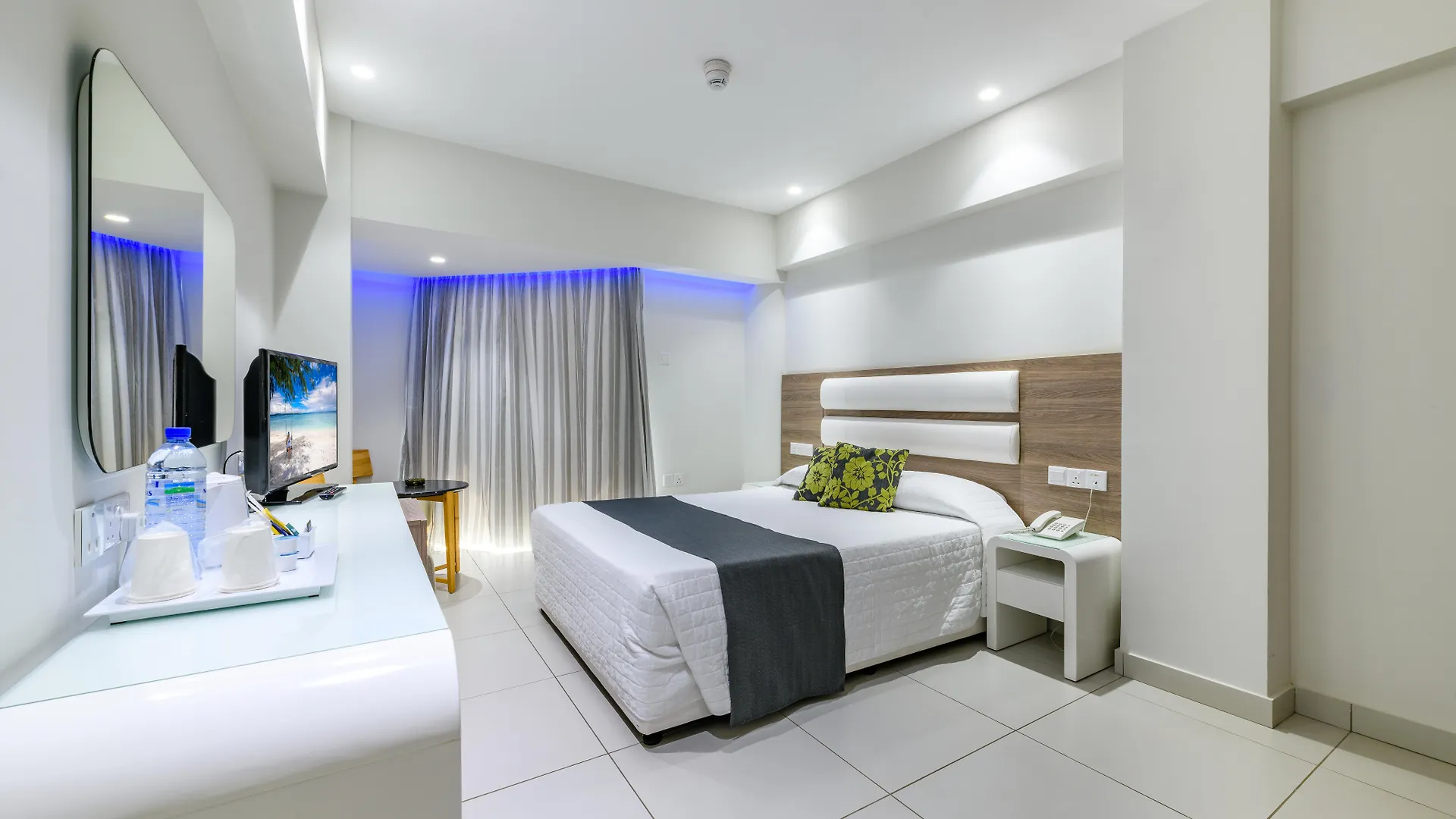 Tasia Maris Beach Hotel - Adults Only Aya Napa Kıbrıs
